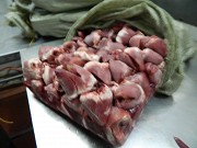 Головы свиные, шкура свиная мех.зачистка, Шпиг свиной Новосибирск