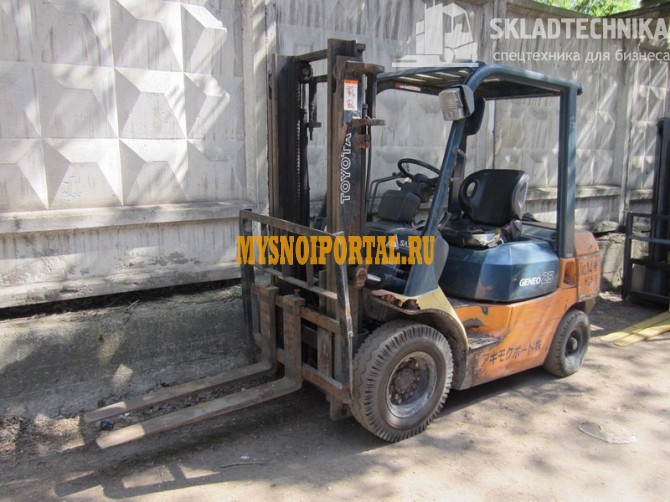 Вилочный погрузчик на 3 тонн б\у Москва - изображение 1