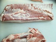 Грудинка свиная Кайман, н/к, замороженная(ое), категория - II (мясная – молодняк) в Новосибирске Новосибирск