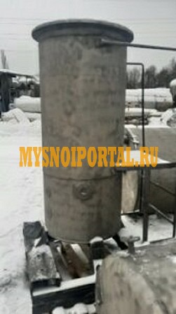 Емкость нержавеющая, объем — 0, 6 куб.м., вертикальная с площадкой Москва - изображение 1